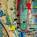 te koop is dit grote abstracte kunstwerk dat uit twee delen bestaat, waarbij op een lichtkleurige achtergrond felle kleuren zoals paars, turqoise geel en roze veel dynamiek en creativiteit laten zien