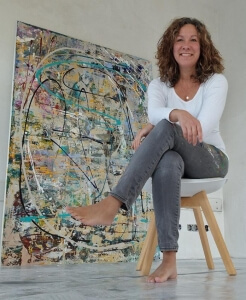 abstracte en figuratieve schilderijen kopen van marieke brouwers uit zwolle, kleurrijke dierenschilderijen en abstracte schilderijen laten maken
